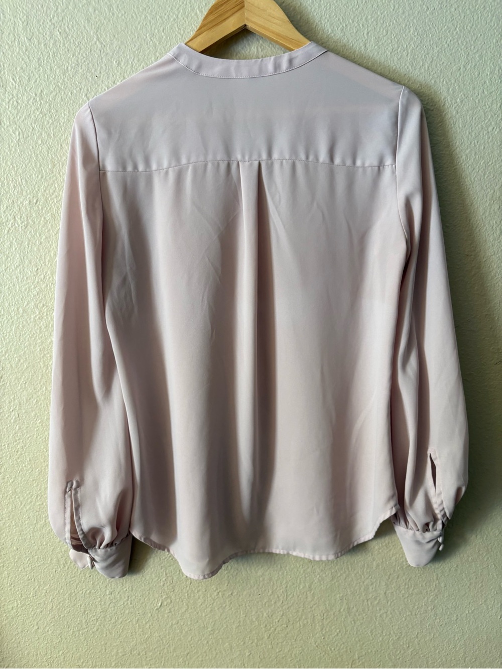Express Women's Small Blush Pink V Neck Blouse Covered Button Long Sleeve - Picture 2 of 11